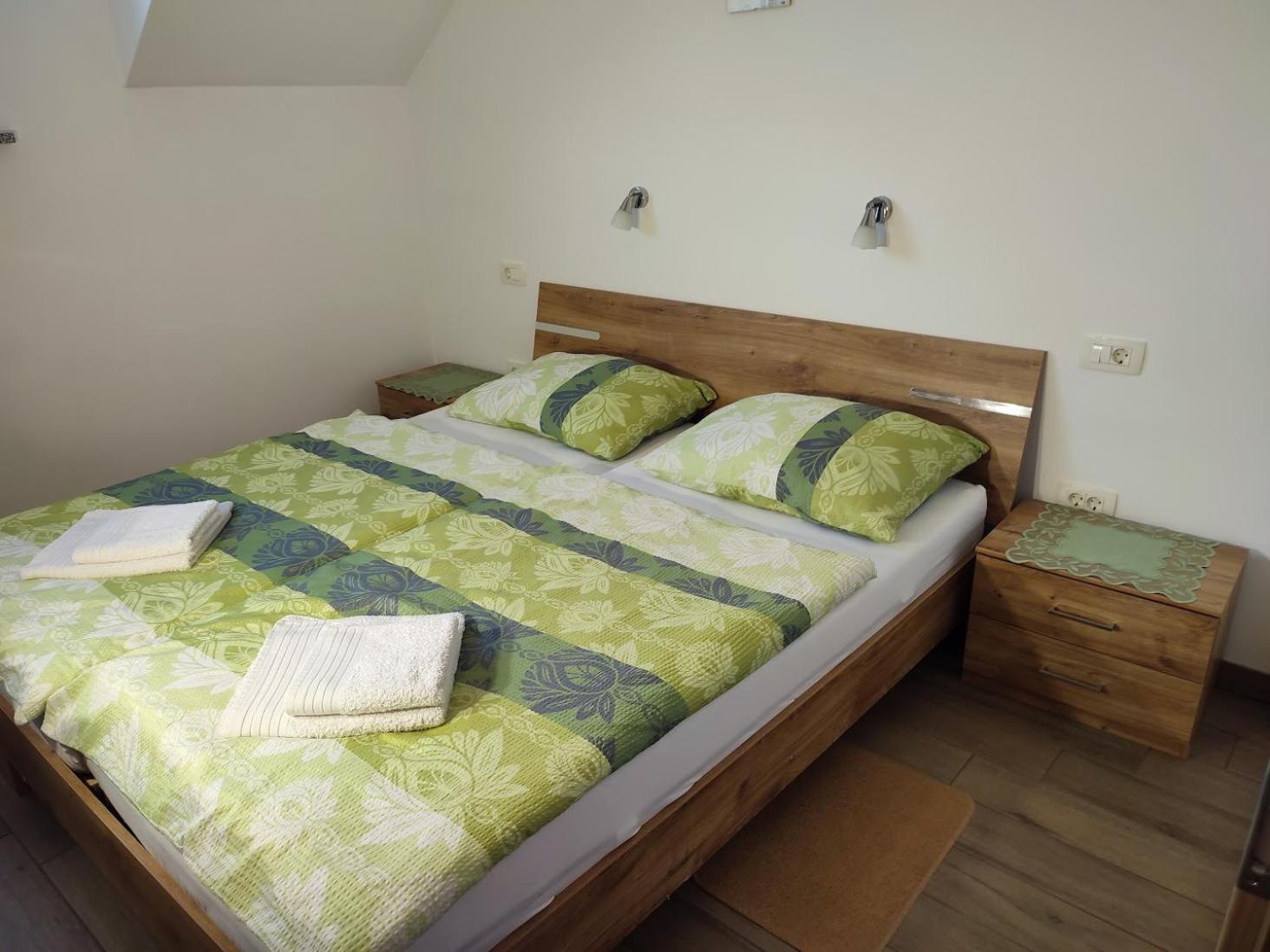 Apartments And Wellness Jelovca ラドヴリツァ エクステリア 写真