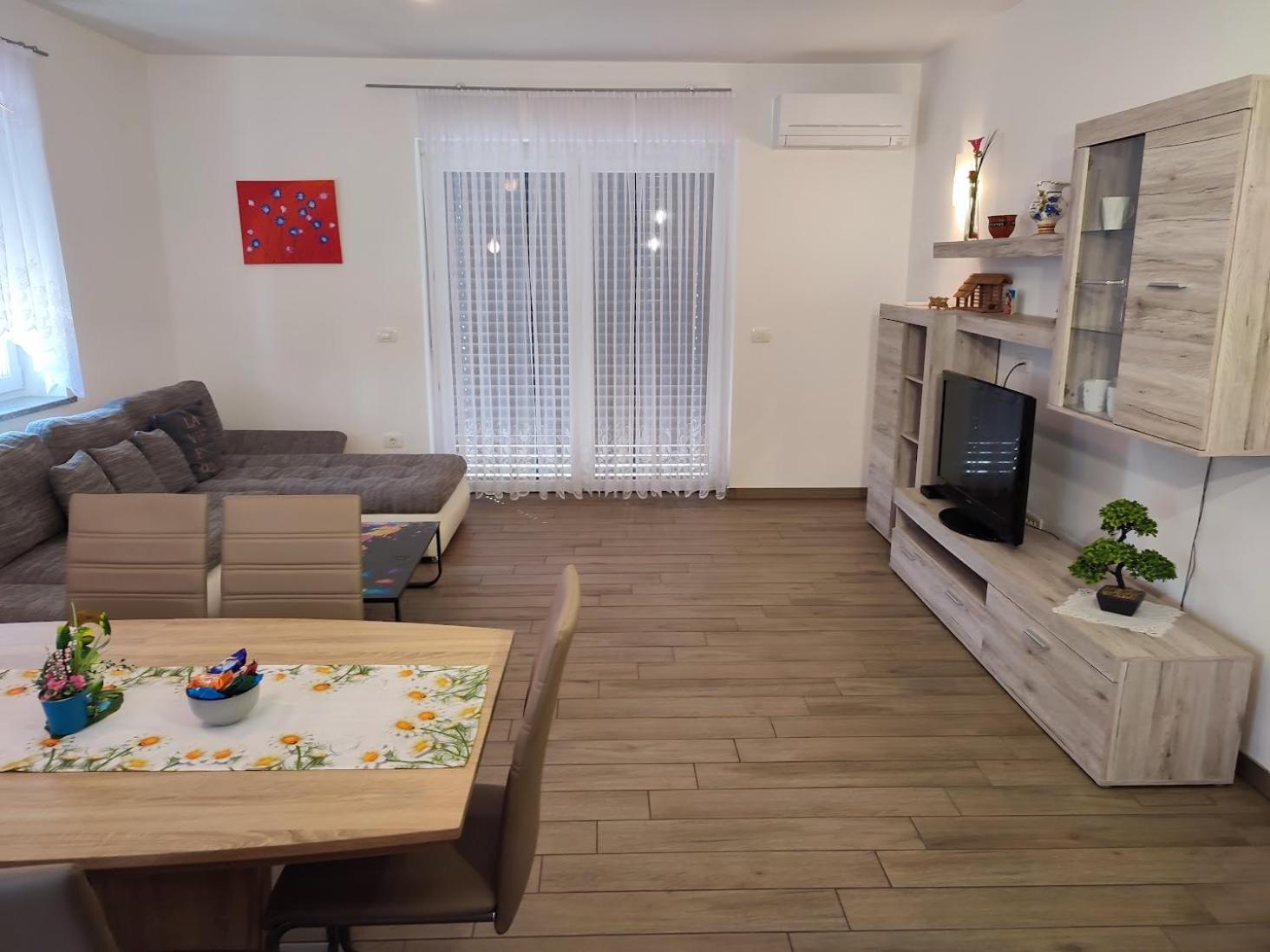 Apartments And Wellness Jelovca ラドヴリツァ エクステリア 写真