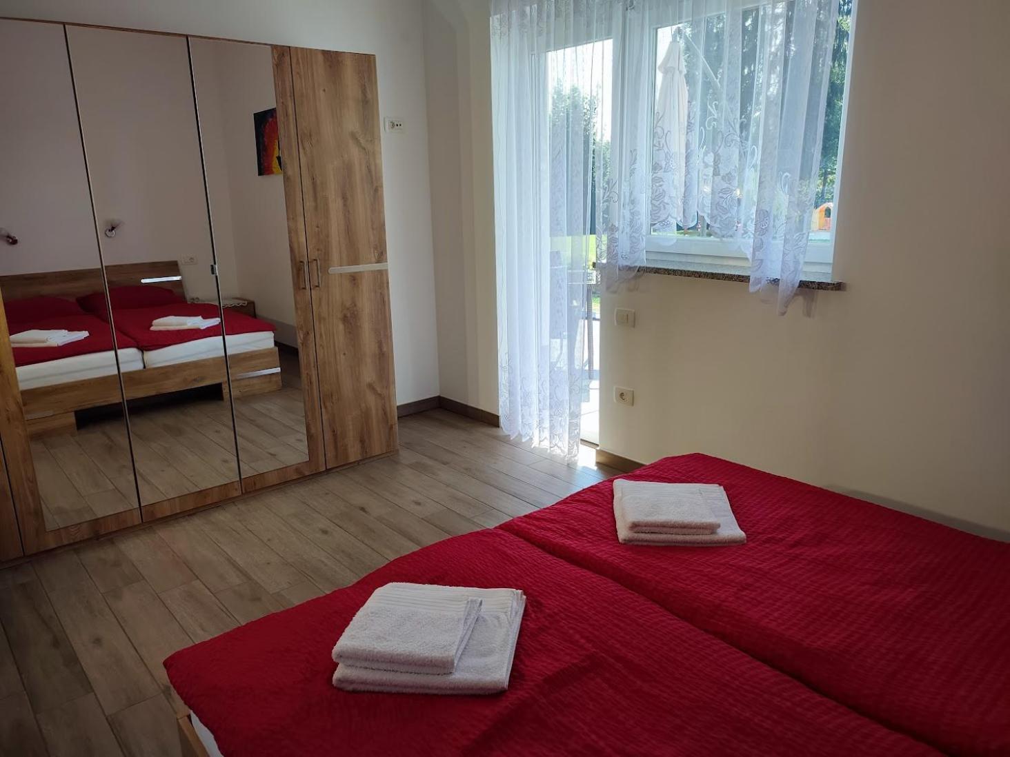 Apartments And Wellness Jelovca ラドヴリツァ エクステリア 写真