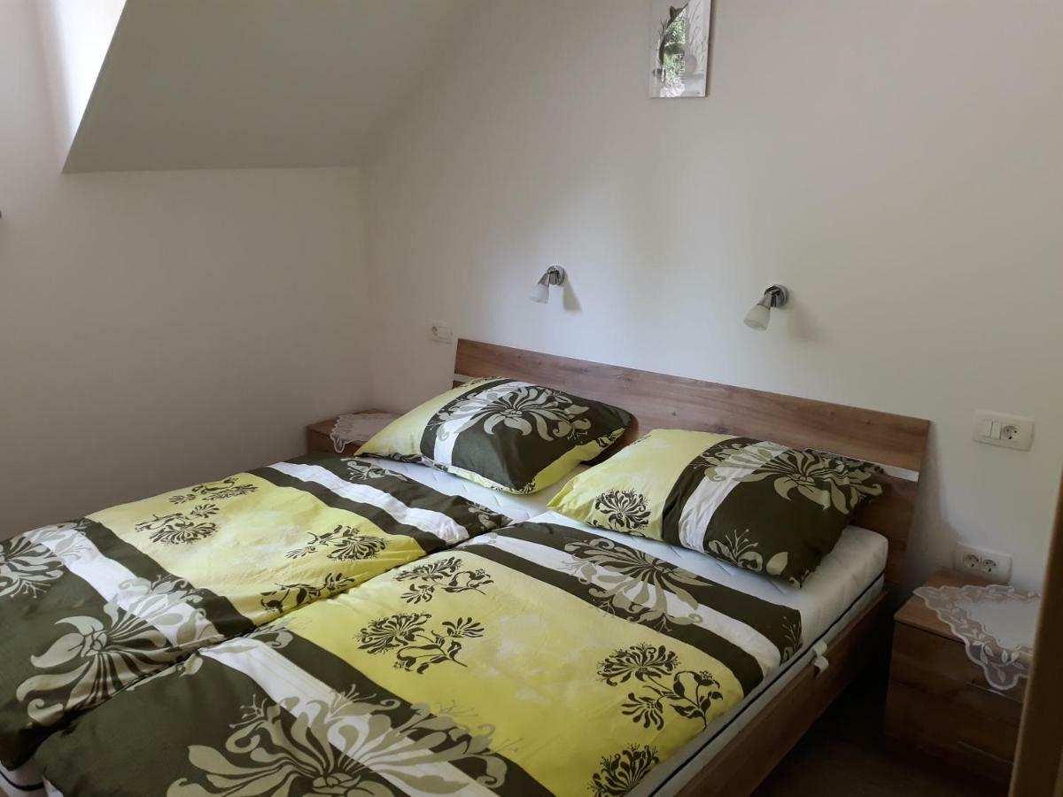 Apartments And Wellness Jelovca ラドヴリツァ エクステリア 写真